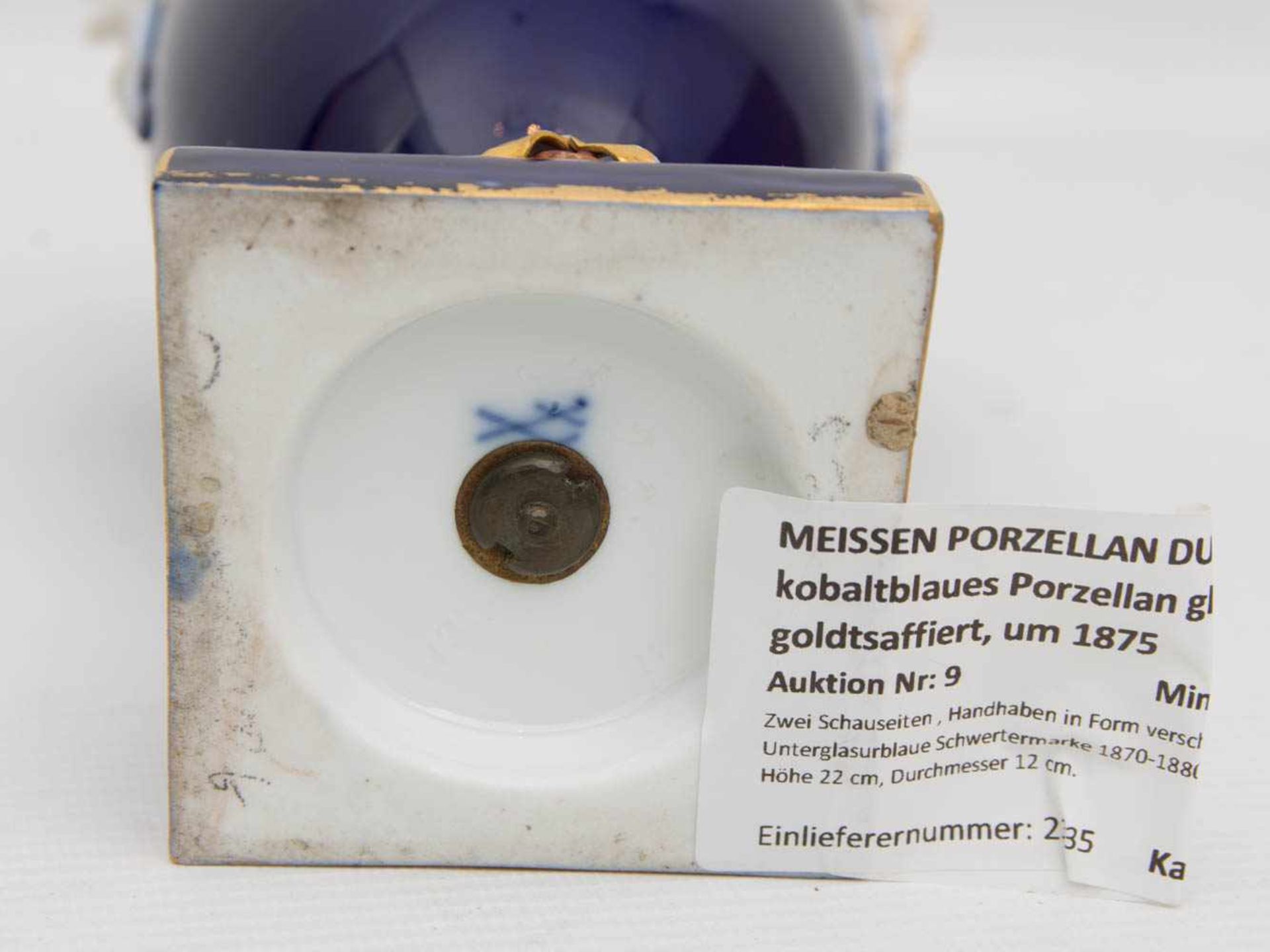 MEISSEN PORZELLAN DUFTVASE, kobaltblaues Porzellan glasiert und goldtsaffiert, um 1875Zwei - Image 8 of 8