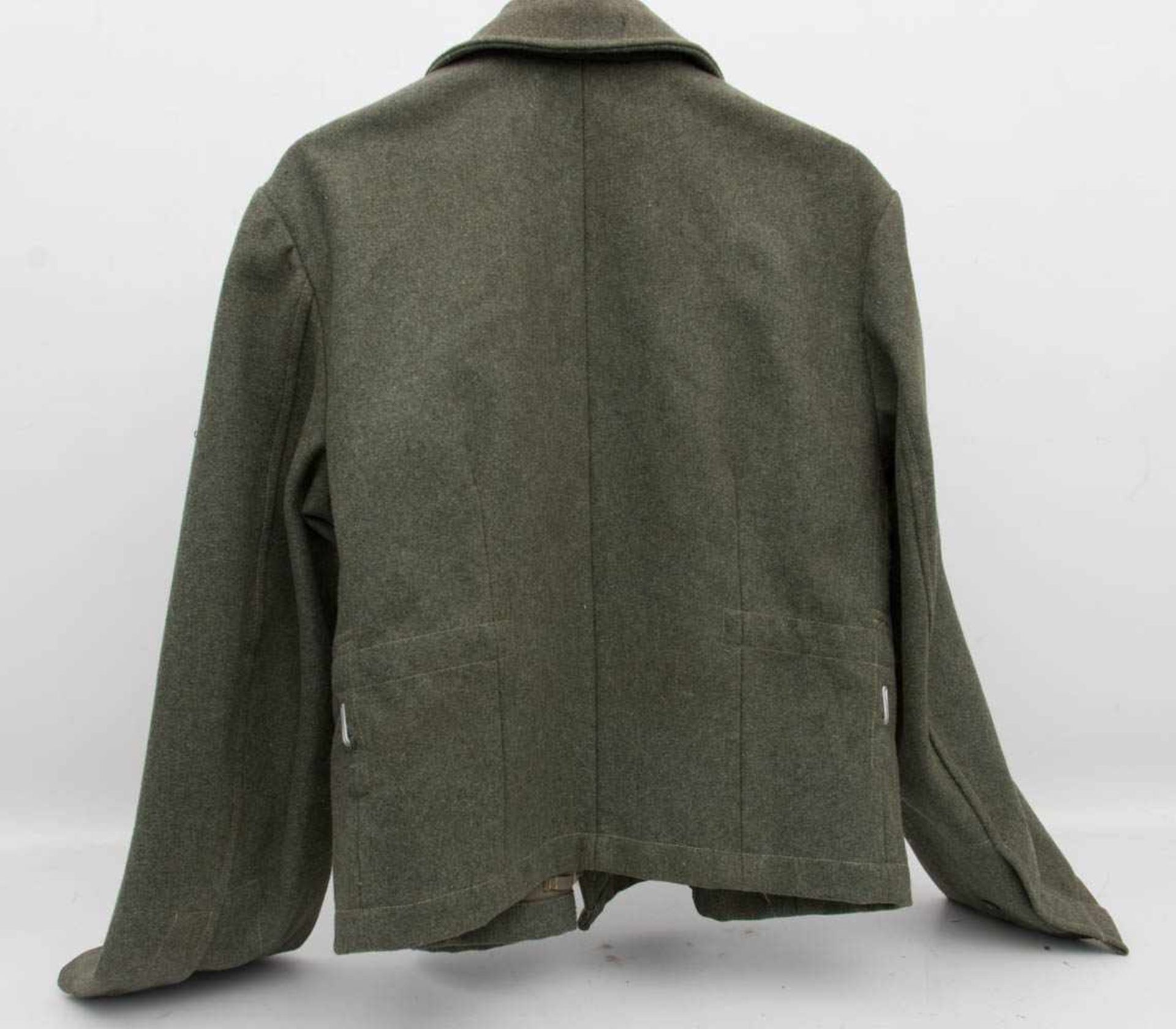 GRÜNE JACKE TYP STURMGESCHÜTZ, wohl Drittes Reich um 1942Grüne Sturmgeschützjacke eines Kanoniers - Image 6 of 6