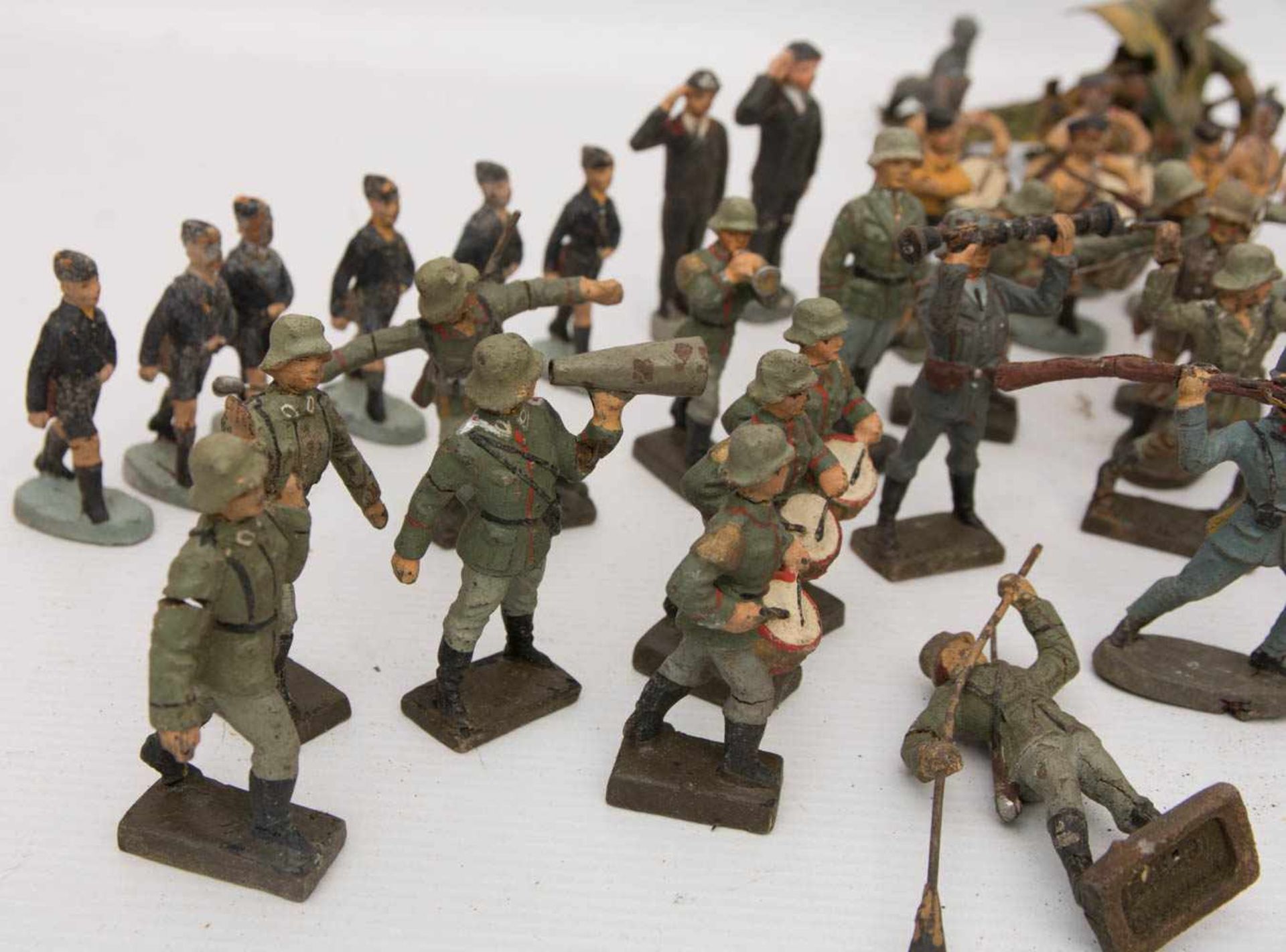 KONVOLUT ELASTOLIN-SOLDATEN, bemalt, gemarkt, Drittes Reich um 1940Großes Konvolut an Plastilin- - Bild 20 aus 23