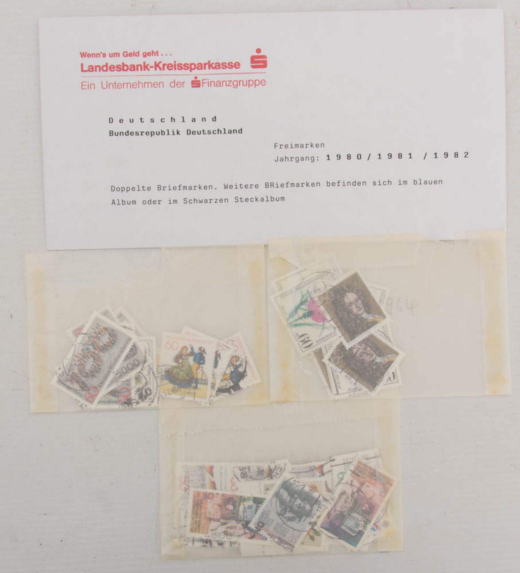 KONV. DEUTSCHER BRIEFMARKEN, Deutschland, 1945-1990.Nach Besatzungszonen in Umschlägen aufbewahrte - Bild 14 aus 29