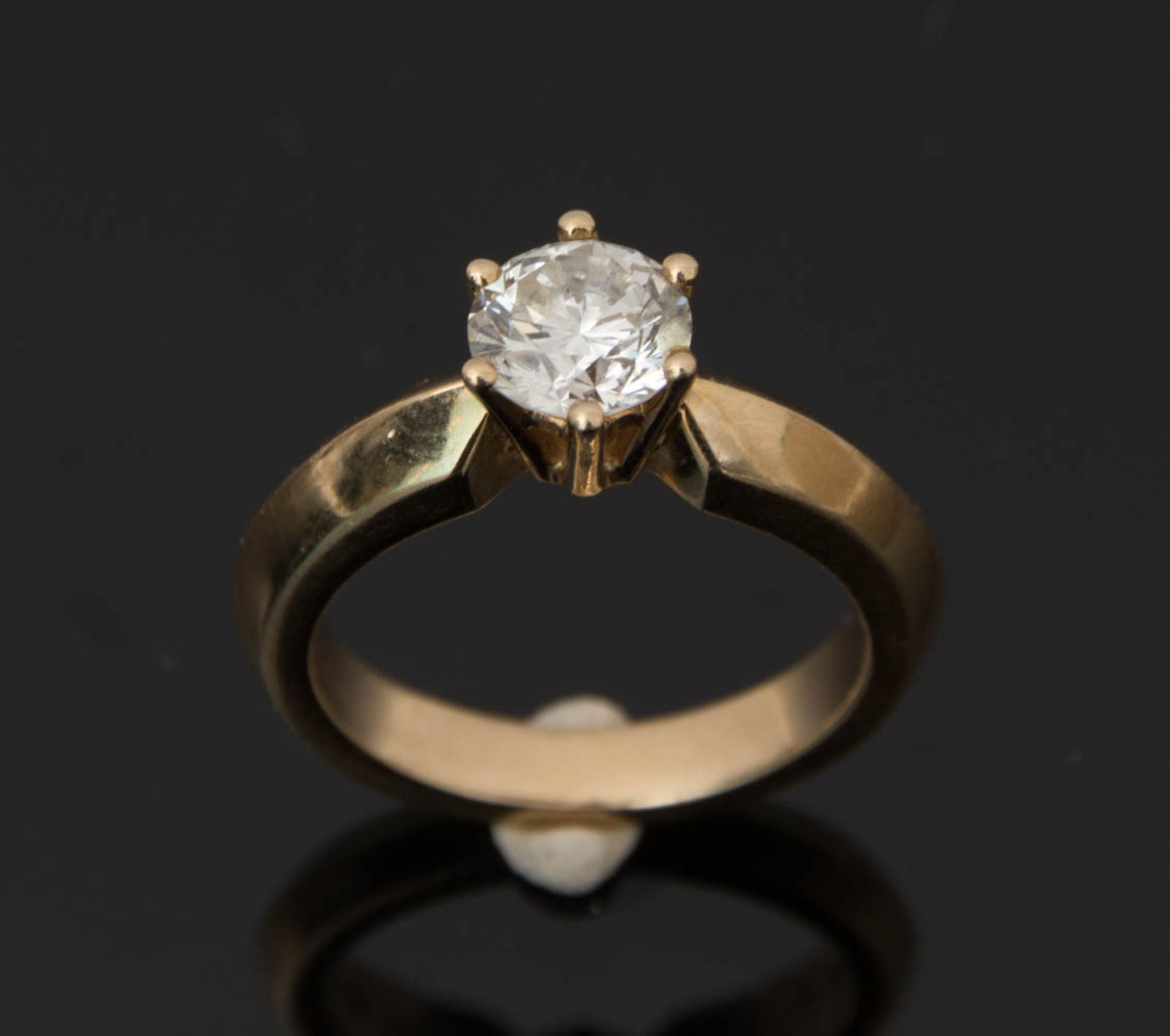 DAMENRING MIT SOLITÄRBRILLANT, 1 Karat, 585 Gelbgold.Damenring mit Solitärbrillant, 6,0 g 585 - Bild 2 aus 11