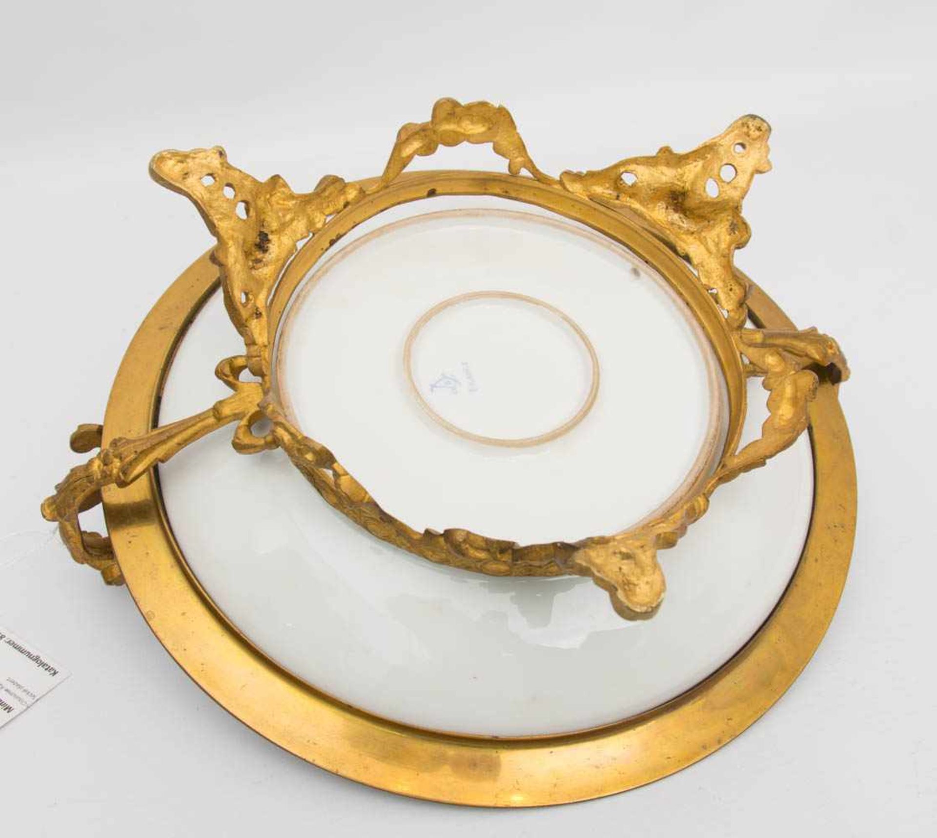 LIMOGES FRANCE, Goldstaffierter Porzellan-Zierteller in Messingfassung, Frankreich, 19. Jh. - Bild 6 aus 10