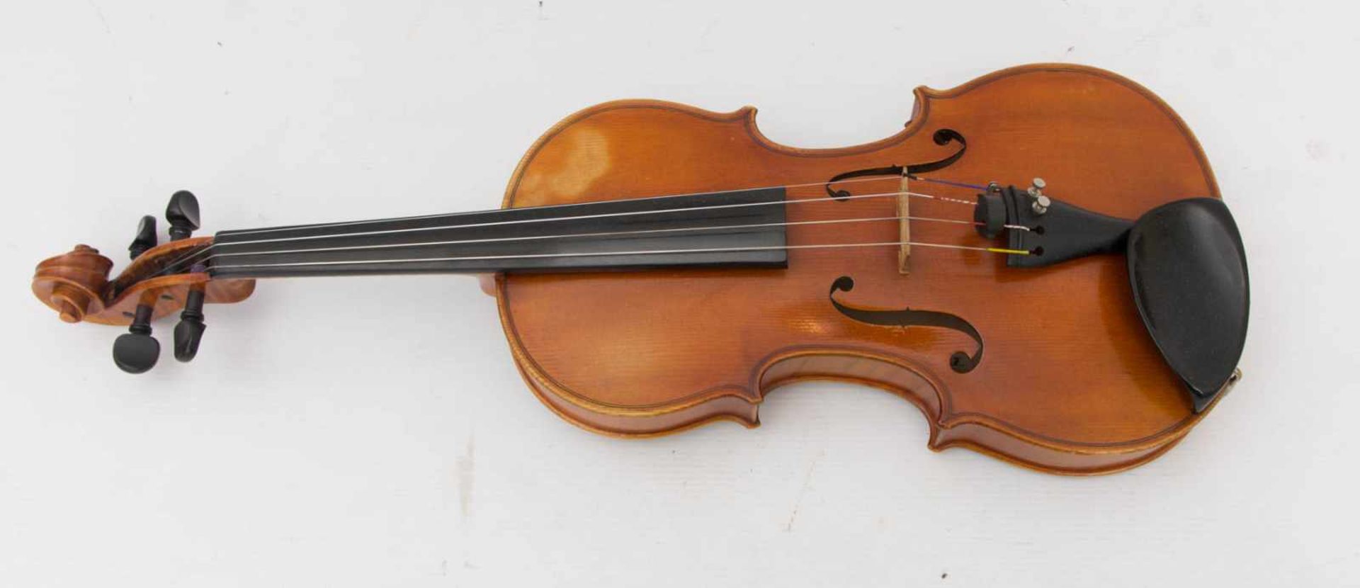 GEIGE MITTENWALD MIT BOGEN, 1957.Mittenwalder Geige ("Staatliche Fachschule für Geigenbau - Image 2 of 6
