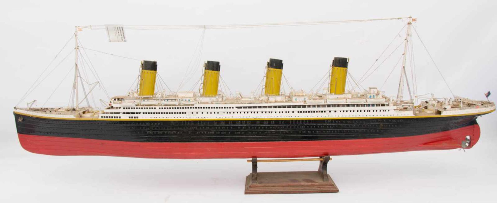 MINIATURSCHIFF TITANIC, Holz u.a, Deutschland, 20. Jh.Bedarf Reinigung, sonst guter Zustand.107 x 32 - Bild 5 aus 14