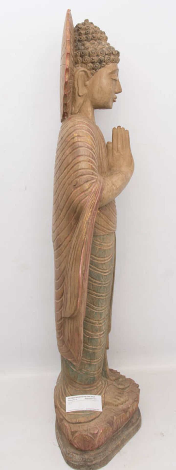 THAILÄNDISCHE BUDDHA STATUE, Holz, 20. Jh.Betende Skulptur in sehr gutem Zustand auf Sockel stehend. - Image 3 of 6