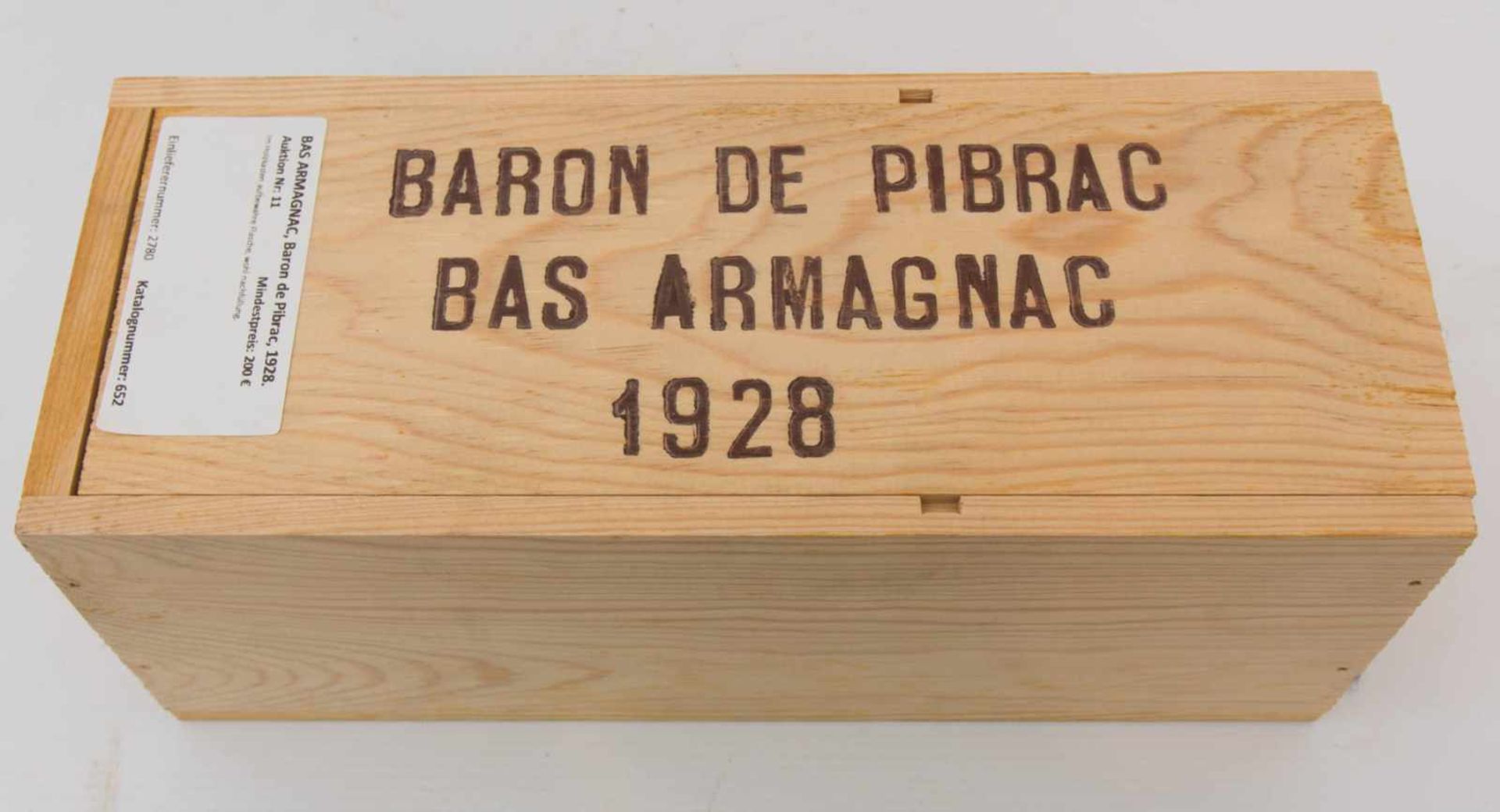 BAS ARMAGNAC, Baron de Pibrac, 1928.Im Holzkasten aufbewahrte Flasche, wohl Nachfüllung. - Bild 3 aus 3