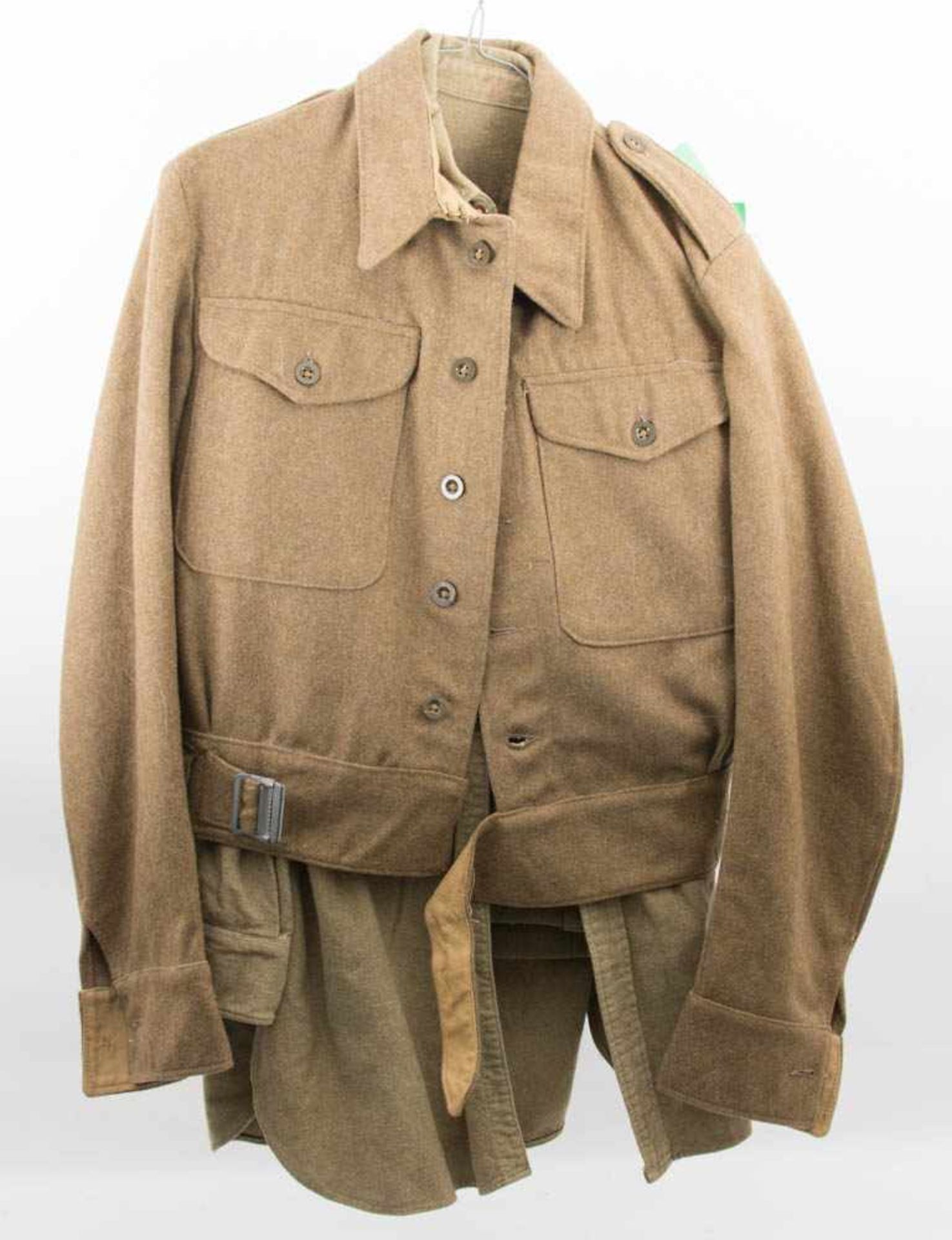 BATTLEDRESS, der Irischen Einheit, Uk, 1943.Hose, Bluse und Jacke.- - -20.00 % buyer's premium on