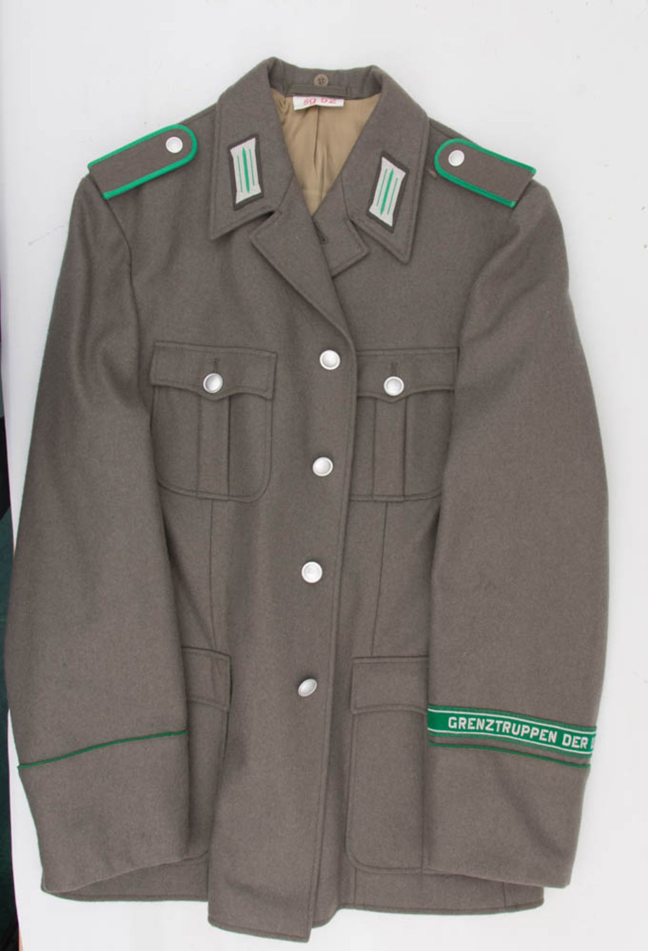 ORIGINAL GRENZTUPPEN JACKE DDR, Deutschland, 20. Jh- - -20.00 % buyer's premium on the hammer - Image 5 of 6