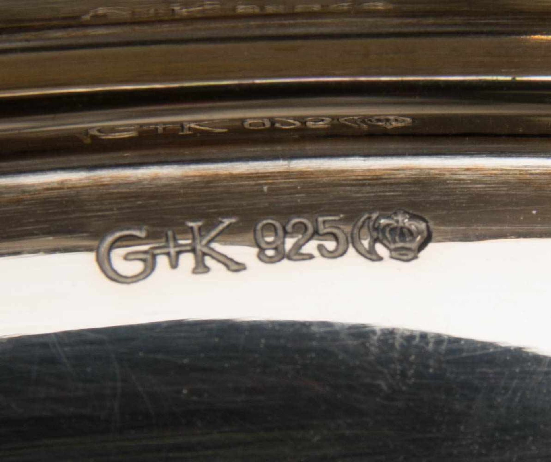 SILBERSCHALE UND TABLETT, 20. JhK+G Meistersilber Tablett mit 925er Punze, leichte - Image 6 of 6