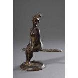 Pasch, Clemens (1910-1985) "Sitzendes Mädchen", Bronze, an der Plinthe sign., H. 16cmPasch,