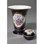 2 Diverse Teile Meissen Vase und Dose in kobaltblau mit Blumenmalerei und Goldstaffage,