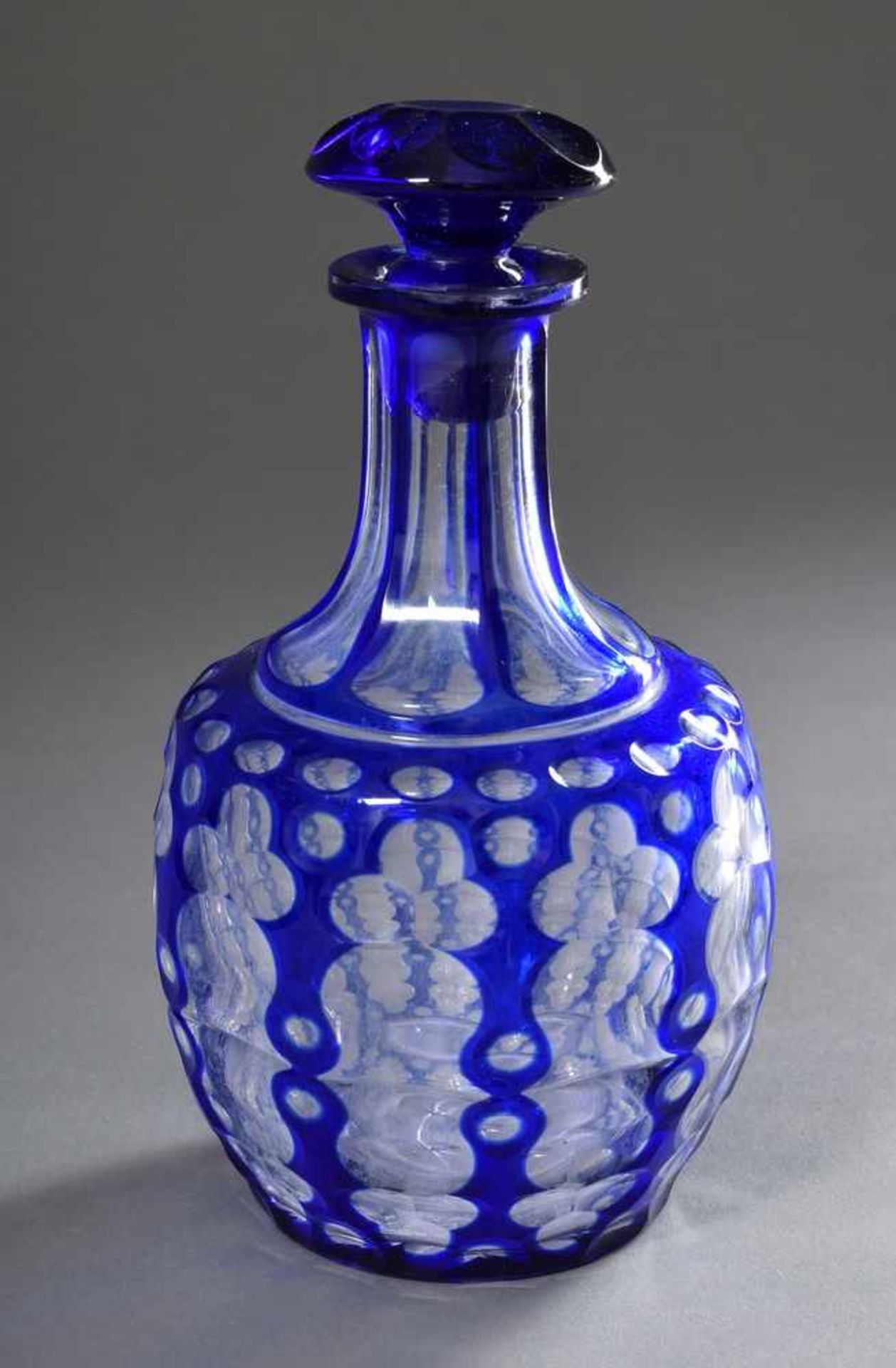 Blaue Überfangglas Karaffe mit Stöpsel, Mitte 19.Jh., H. 19cmBlue glass carafe with stopper, mid