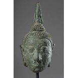 Buddha Kopf, Bronze mit Resten von Vergoldung, U-Thong Stil, Thailand 15.Jh., H. 18cmBuddha head,