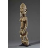 Dogon Figur "Stehende Frau mit Schmucknarben und Lippenpflock", Mali, helles Hartholz, H. 57cm,