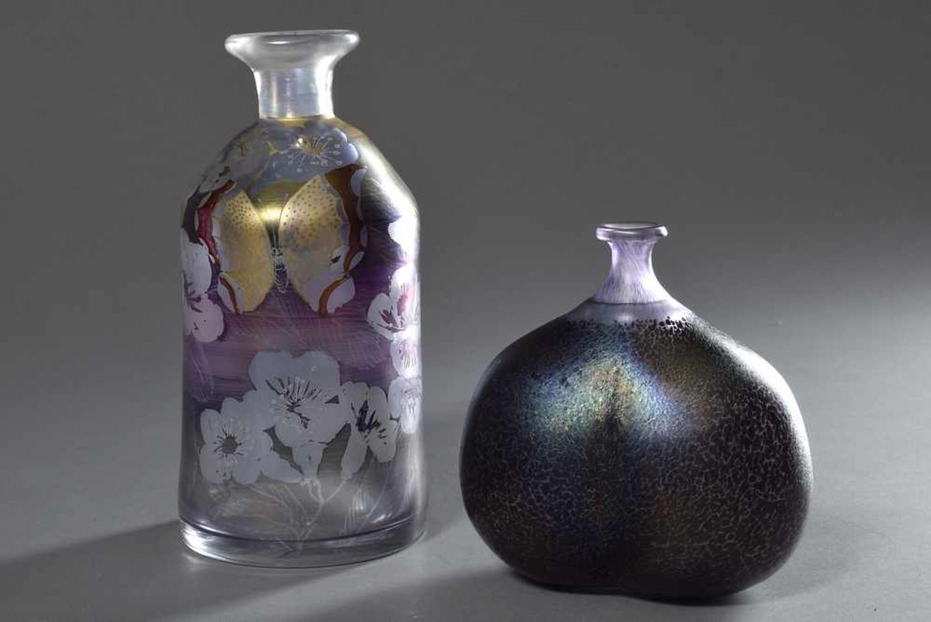 2 Moderne Glas Vasen von Erwin Eisch "Blumen und Schmetterlinge" und Bertil Vallien (Kosta Boda) " - Bild 2 aus 4