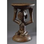 Luba Holz Hocker mit weiblicher, kniender Figur, Sitz beschnitzt, Kongo, H. 46cm, Fehlstellen/