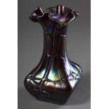 Kleine Jugendstil Vase mit Fadenauflage, lüstrierender Oberfläche und blütenförmiger Mündung, wohl