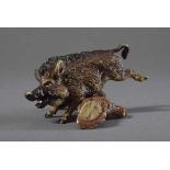 Wiener Bronze "Wildschwein über Ast springend", verso Punze von Fritz Bergmann, Wien, 7,5x3cm,