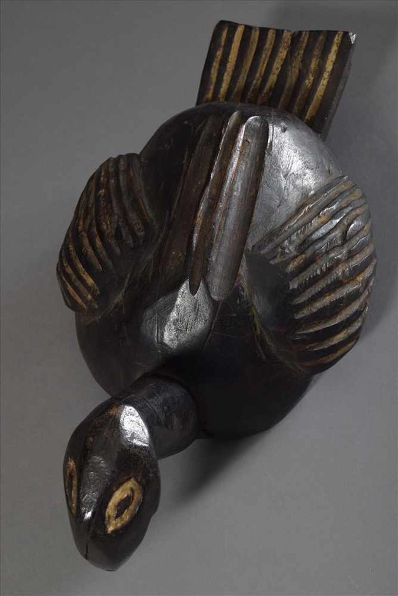 Aufsatz-/Helmmaske der Kosi/Bamileke in Form einer Ente oder Pelikan, Holz, dunkel gefärbt, - Image 4 of 4