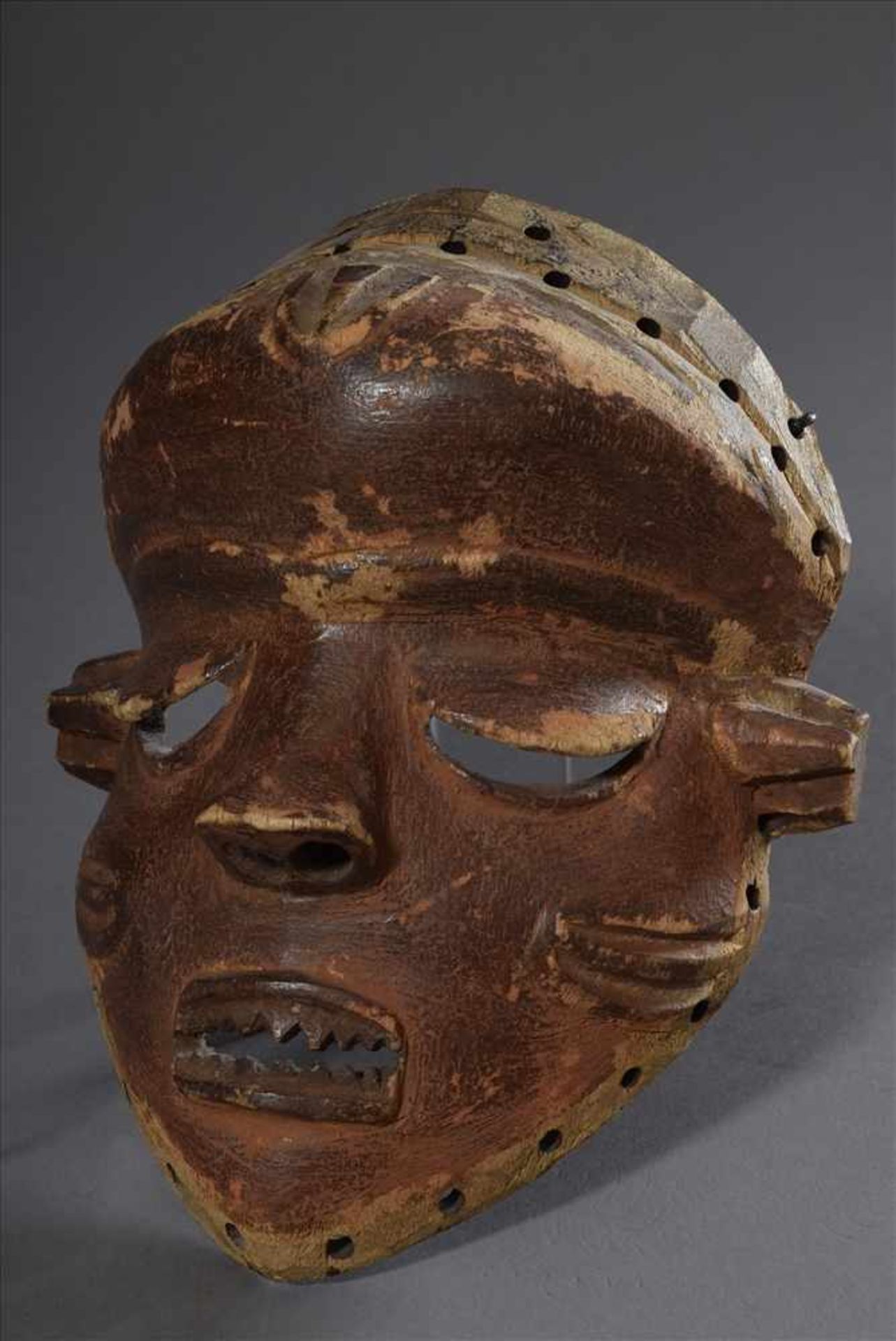 Kleine Maske mit rötlicher Bemalung, Pende DR Kongo, 22x17cm, kleine DefekteSmall mask with - Image 2 of 5