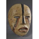 Holz Maske, weiß/rot/schwarz gefasst, 28x19cmWood mask, white/red/black painted, 28x19cm