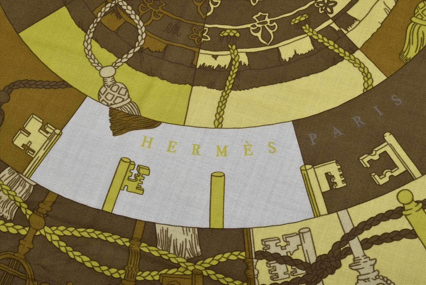 Hèrmes Schal "Tours des Clés" in beige/limone/écru, 65% Kaschmir/35% Seide, 140x140cm, - Image 2 of 3