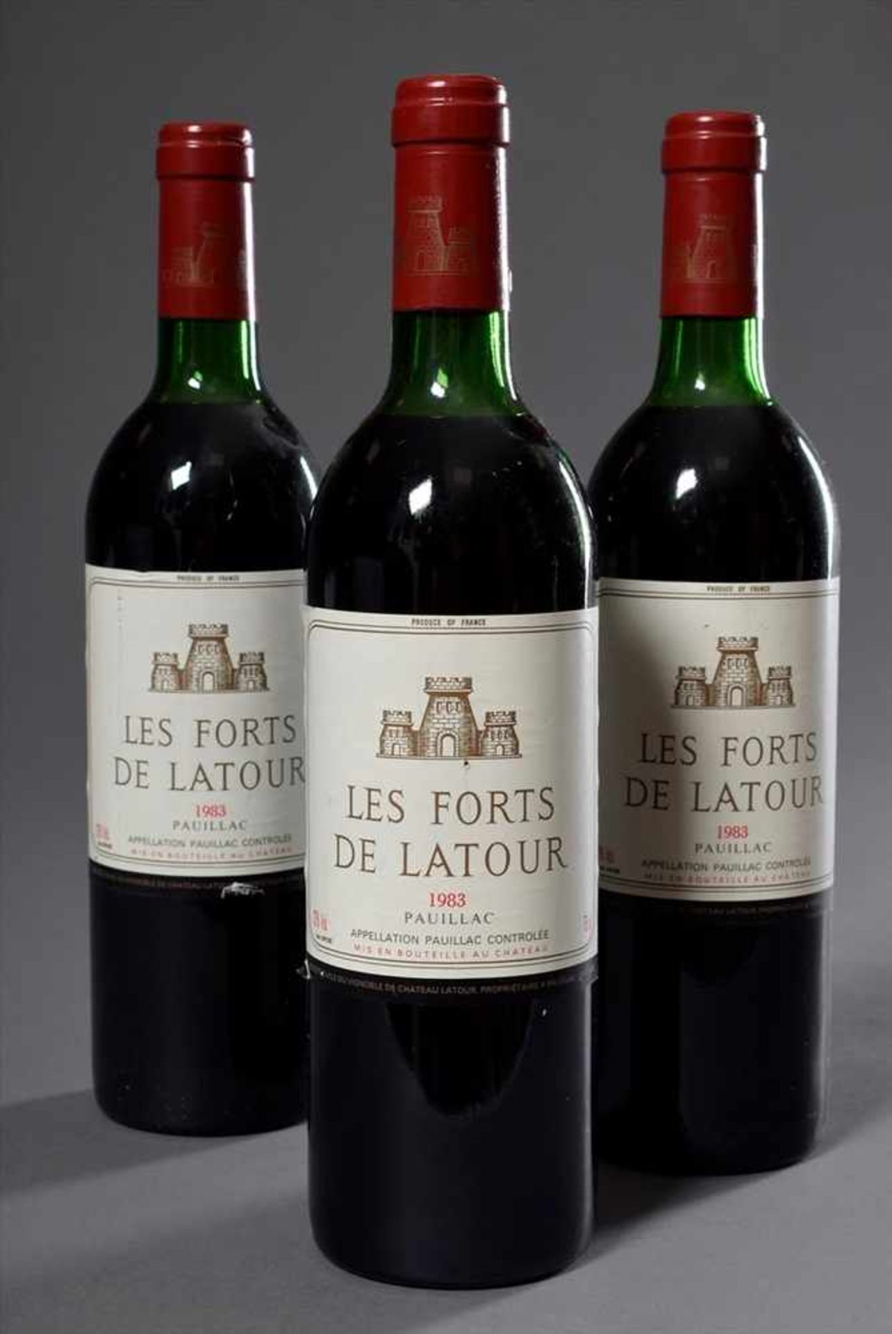 3 Flaschen Rotwein "Les Forts de Latours, Pauliac", 1983, Schlossabfüllung, enthält Sulfite3 bottles