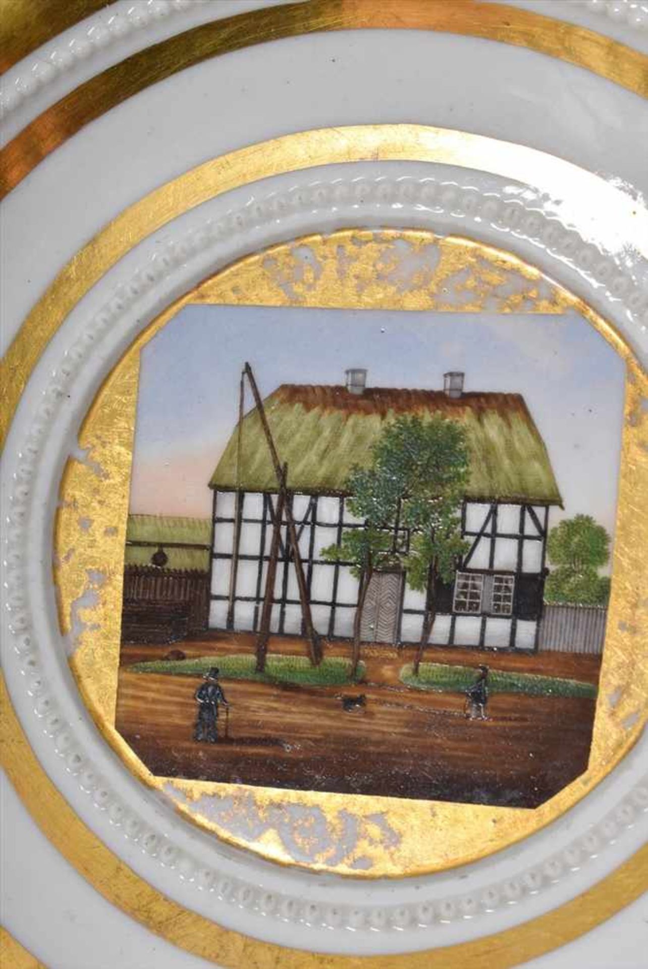Biedermeier Ansichtstasse mit lupenfeiner Malerei "Kirche und Bauernhaus" sowie Golddekor, Thüringen - Bild 5 aus 6