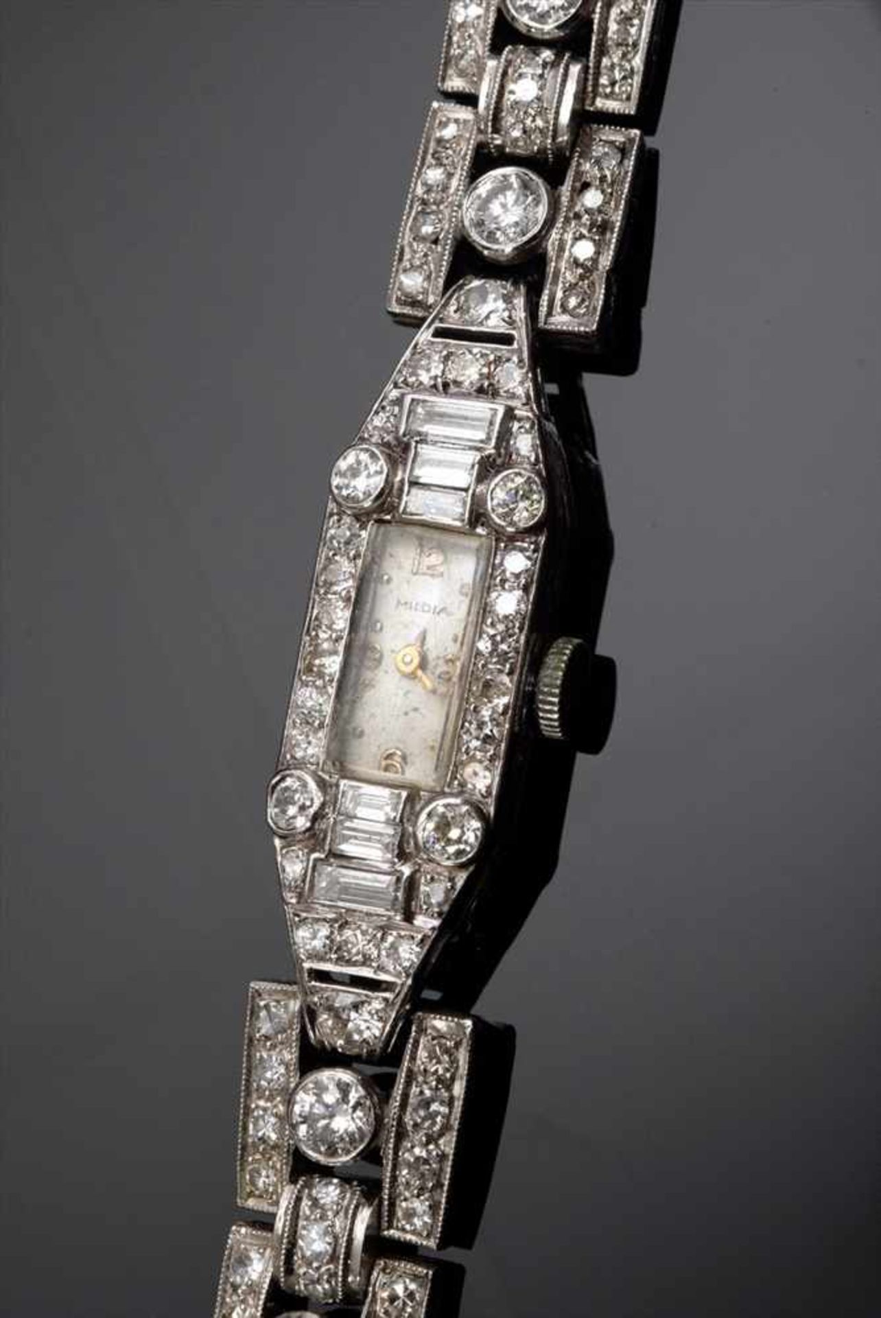 Zarte Platin 950 Art Deco Damenarmbanduhr mit Diamanten (zus. ca. 3.50ct/SI-P/W-C) in Alt-, - Bild 2 aus 4