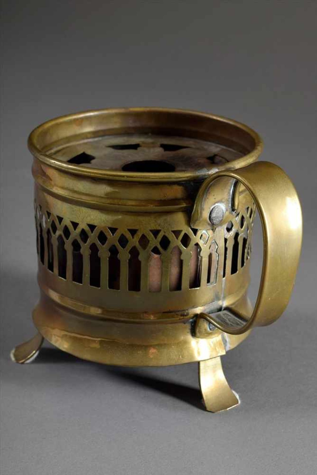 Durchbrochenes Messing Stövchen mit Einsatz, 19 Jh., Ø 10,5cm, H. 12cmOpenwork brass teapot with - Bild 2 aus 4