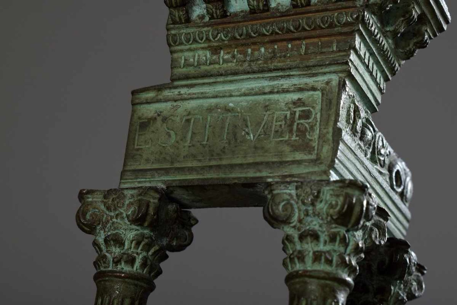Bronze "Tempel des Vespasian und des Titus" auf Sockel, Grand-Tour-Souvenir, Ende 19.Jh., H. 32cm, - Bild 2 aus 3