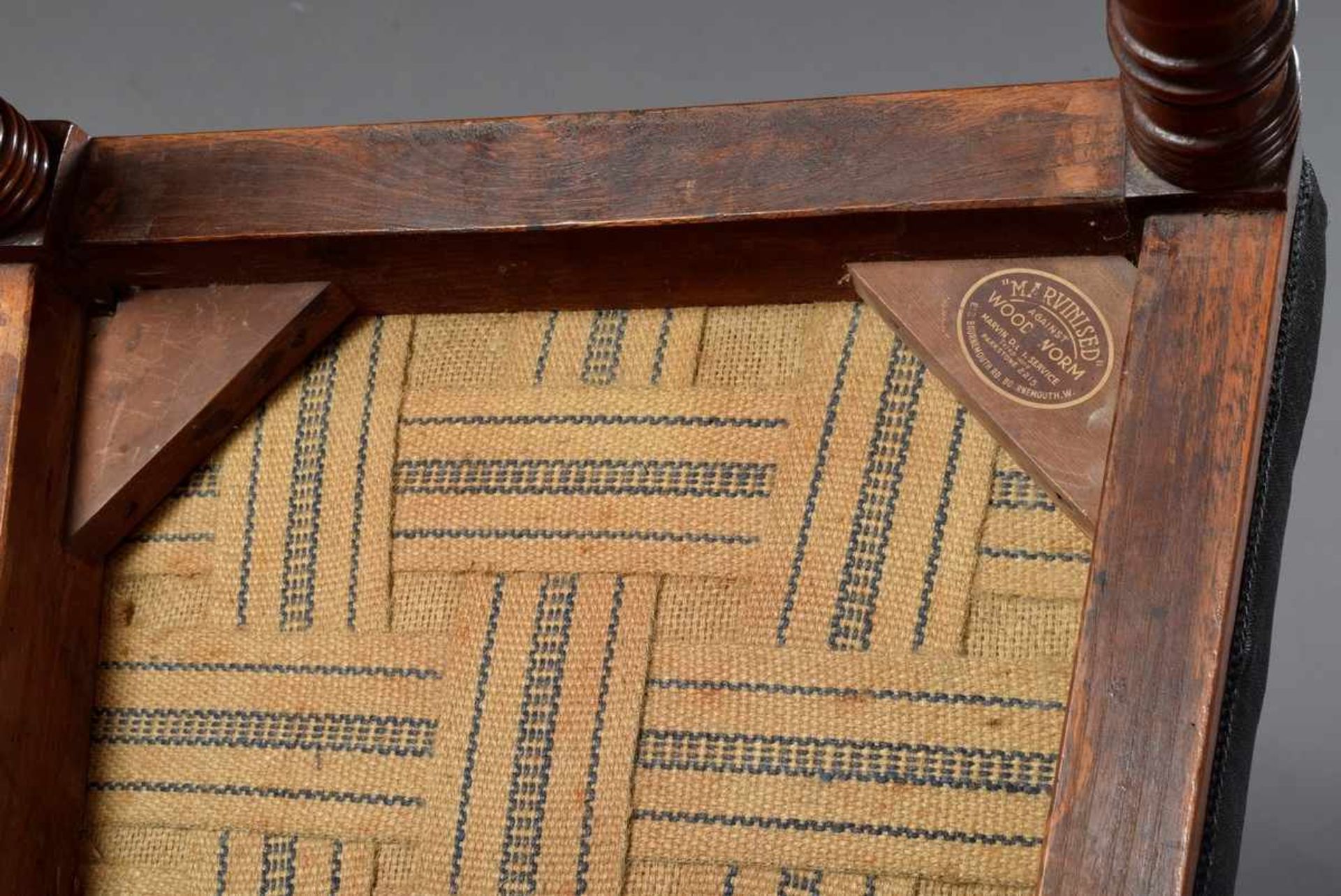 6 Georgian Stühle mit Schaufellehne und geschnitzten Rosetten im Rückenbrett, Mahagoni/ - Bild 4 aus 4