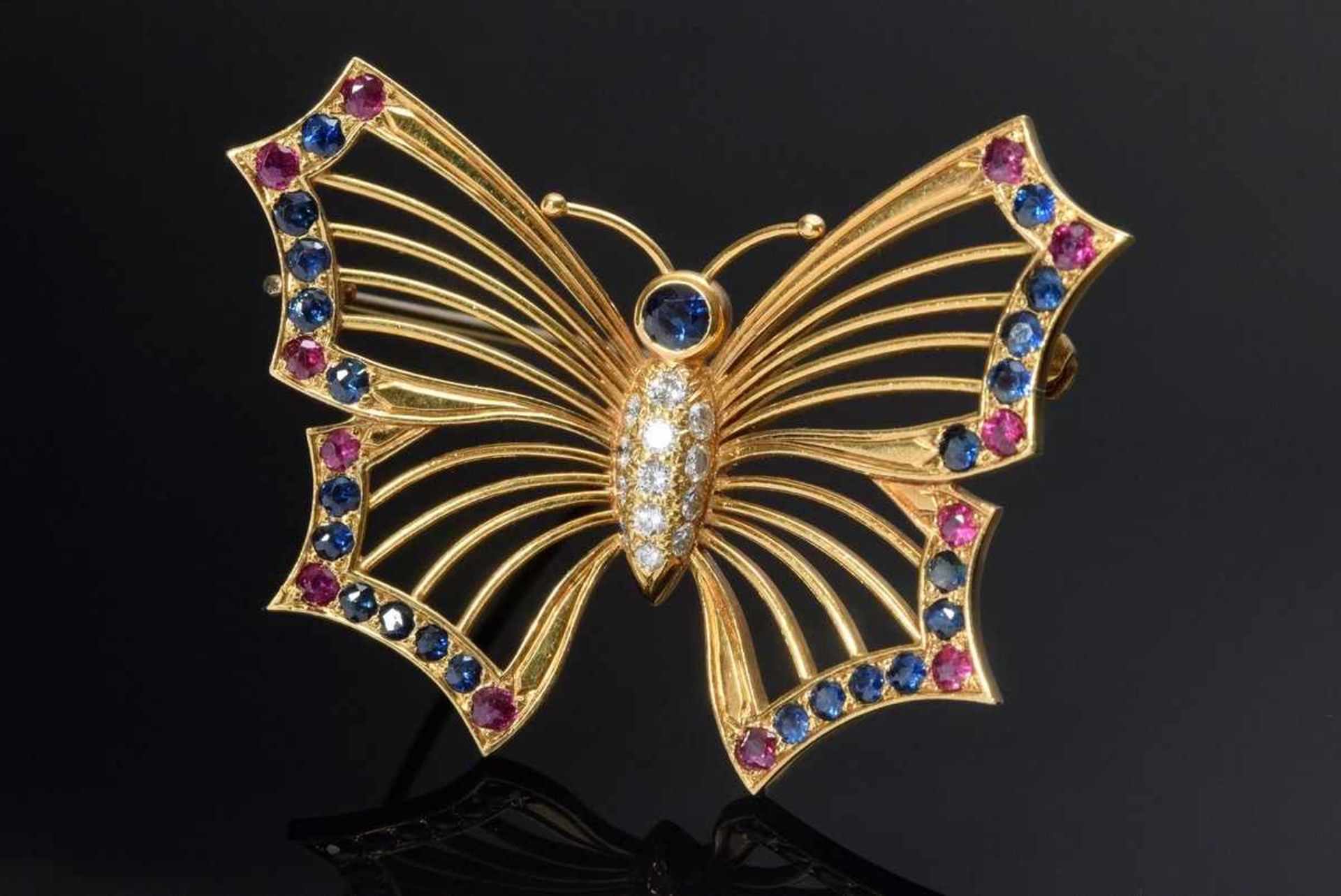 Durchbrochen gearbeitete GG 750 „Schmetterling“ Nadel mit Brillanten (zus.ca. 0.25ct/VSI/W),