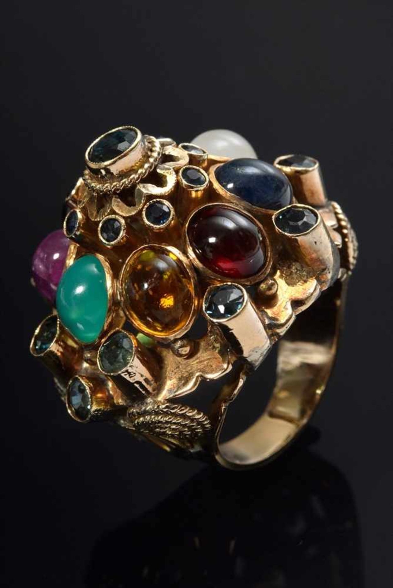 Orientalischer GG 585 Ring mit Cabochons und facettierten Edelsteinen: Rubin, Saphir, Granat, - Bild 2 aus 3