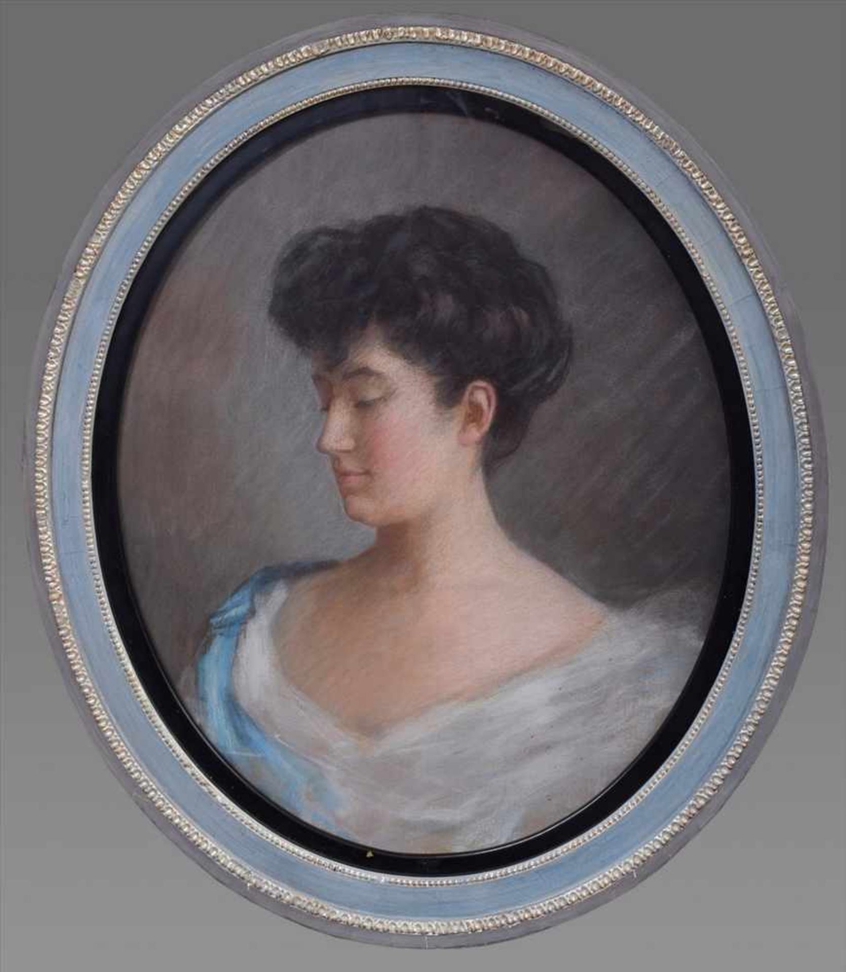 Maler um 1900 "Portrait einer Dame im Dreiviertel Profil", Pastell, 64x54cm (m.R. 79x67cm)Painter