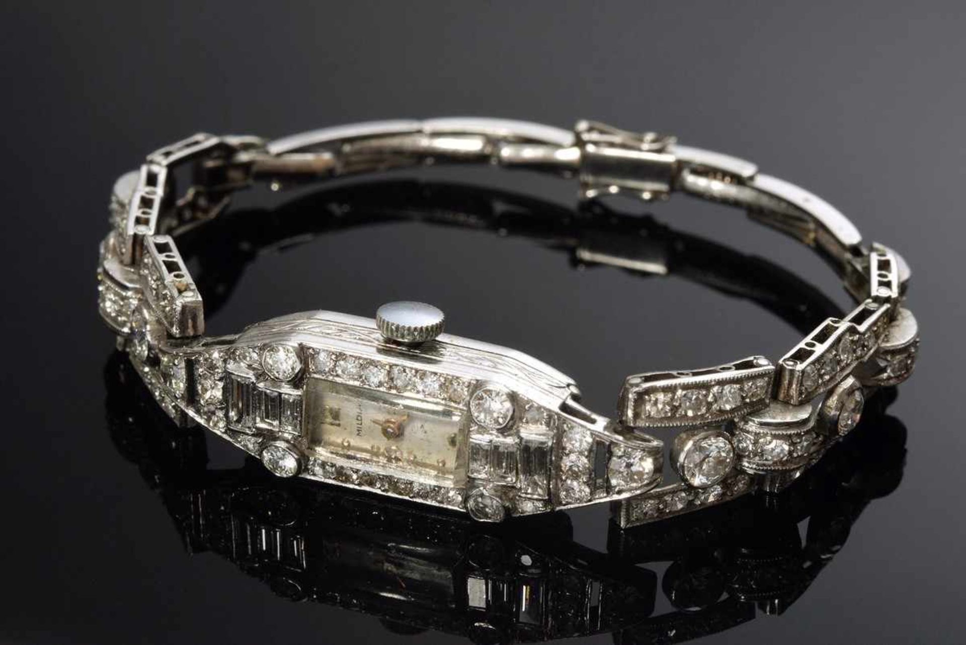 Zarte Platin 950 Art Deco Damenarmbanduhr mit Diamanten (zus. ca. 3.50ct/SI-P/W-C) in Alt-,