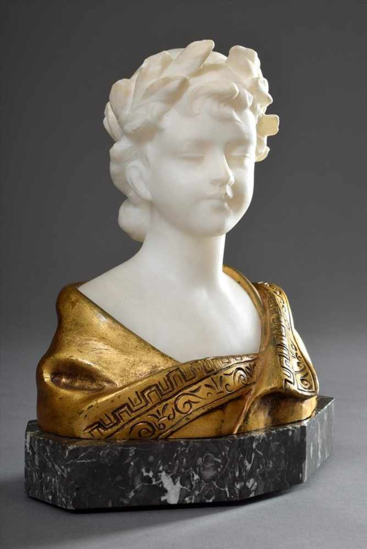Alabaster/Bronze Büste "Siegesgöttin" auf grauem Marmor Sockel, um 1900, schwer leserlich sign., - Bild 2 aus 5