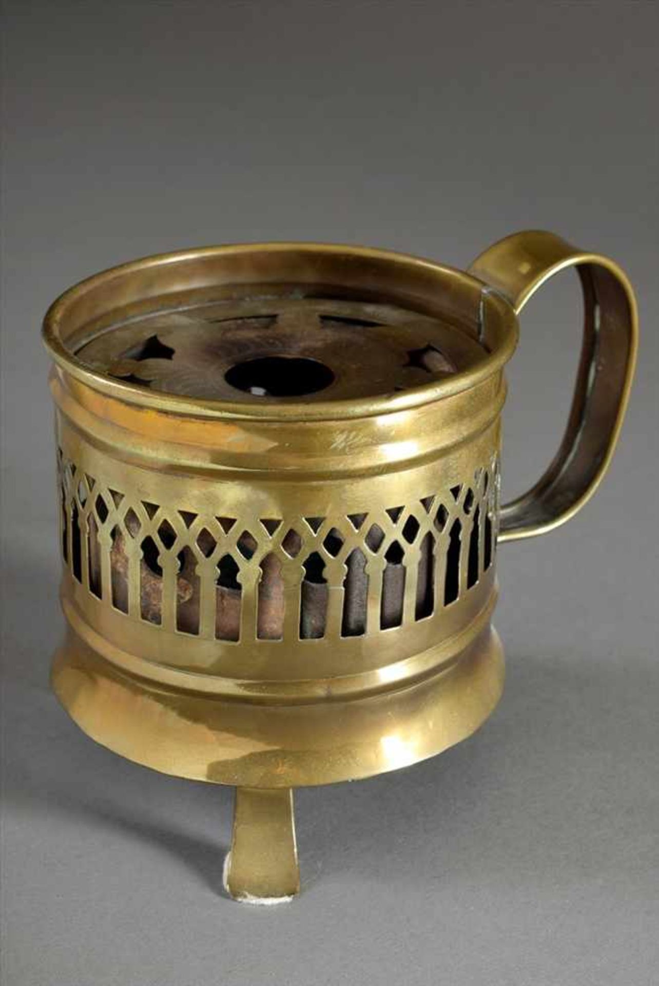 Durchbrochenes Messing Stövchen mit Einsatz, 19 Jh., Ø 10,5cm, H. 12cmOpenwork brass teapot with