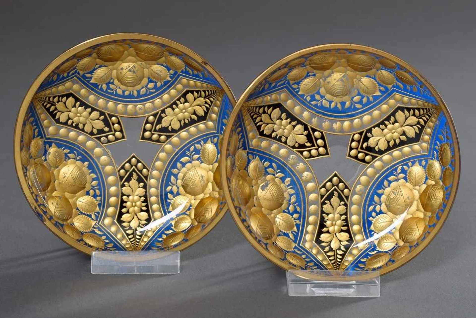 2 Diverse Teller mit Gold übermaltem Floralschliff "Rosen", Ø 10,5cm, etwas berieben2 Various plates - Bild 2 aus 4
