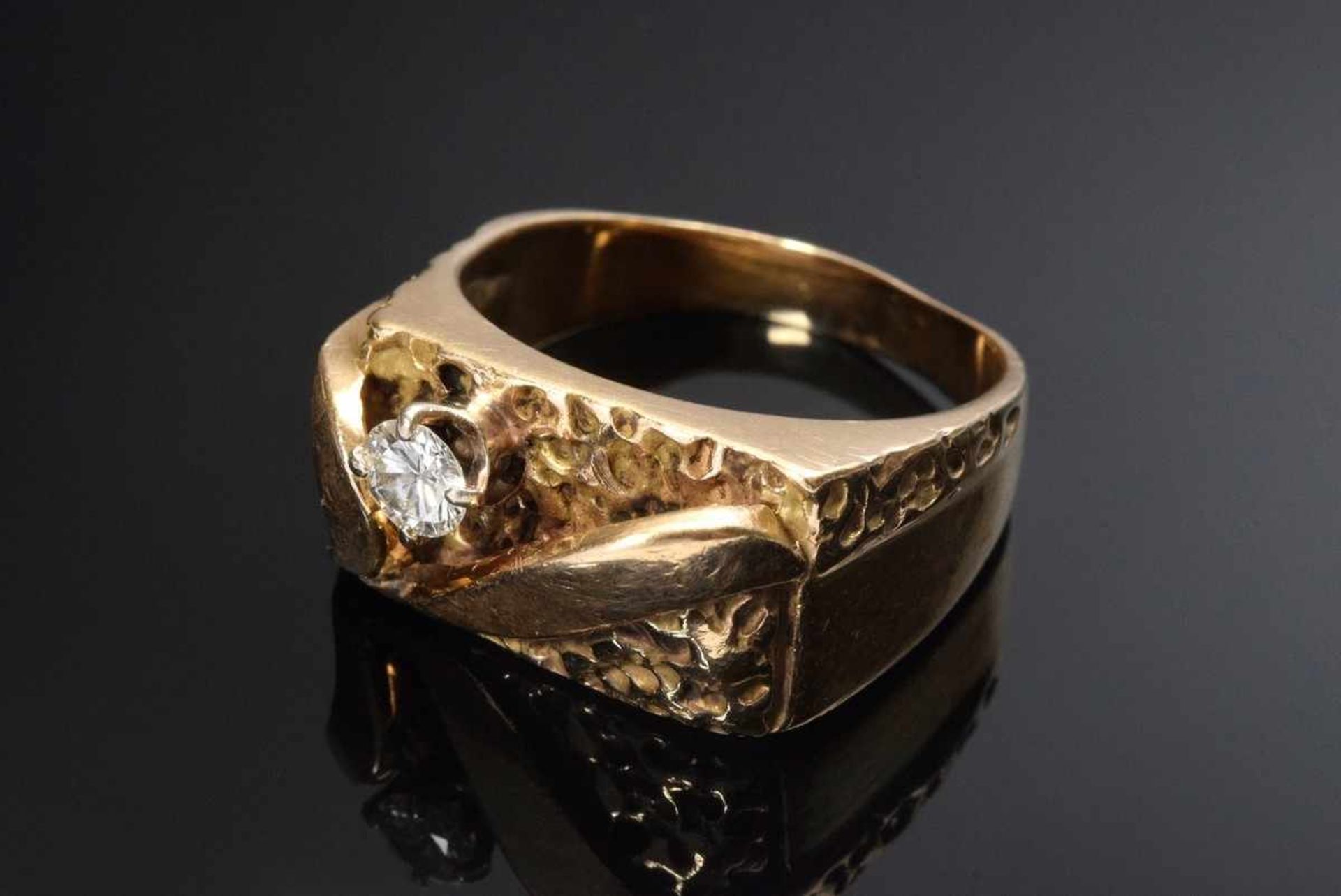 GG 585 Ring mit Brillant (ca. 0.22ct/P1/W) in 60er Jahre Façon, 11,2g, Gr. 59, etwas verbogenGG - Bild 2 aus 2