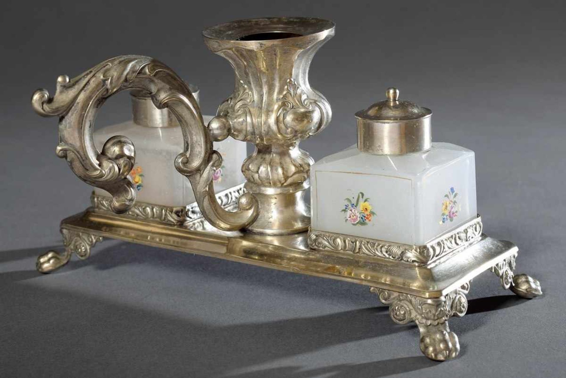 Biedermeier Schreibgeschirr mit Milchglas Einsätzen auf Tatzenfüßen, MZ: Tho Aspen, Silber, - Image 2 of 3