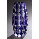 Art Deco Glas Vase mit facettierter Wandung und violettem Überfang „Streifen“, wohl Böhmen um 1920/