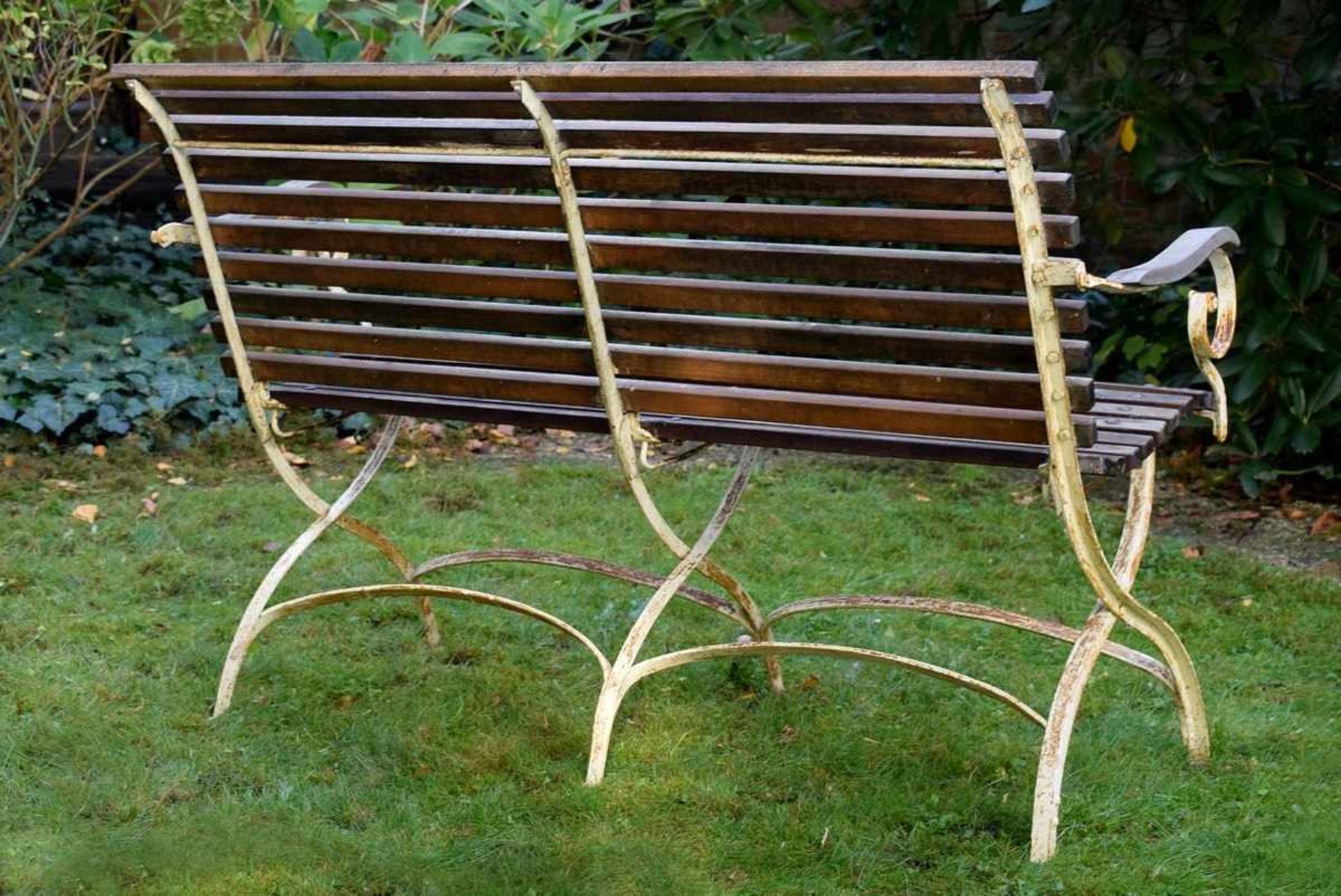 Klappbare Gartenbank, Holz/Metall, 84x134x50cm, Sitzhöhe 48cmGarden bench, wood/metal, 48/ - Bild 2 aus 2