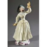 Porzellan Figurine "Commedia dell'Arte Figur mit Gesichtsmaske und Ratsche", farbig staffiert,