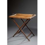 Eichen Tablett Tisch mit seitlichen Handhaben auf gedrechselten Beinen, um 1880/90, 74x74x47cm,