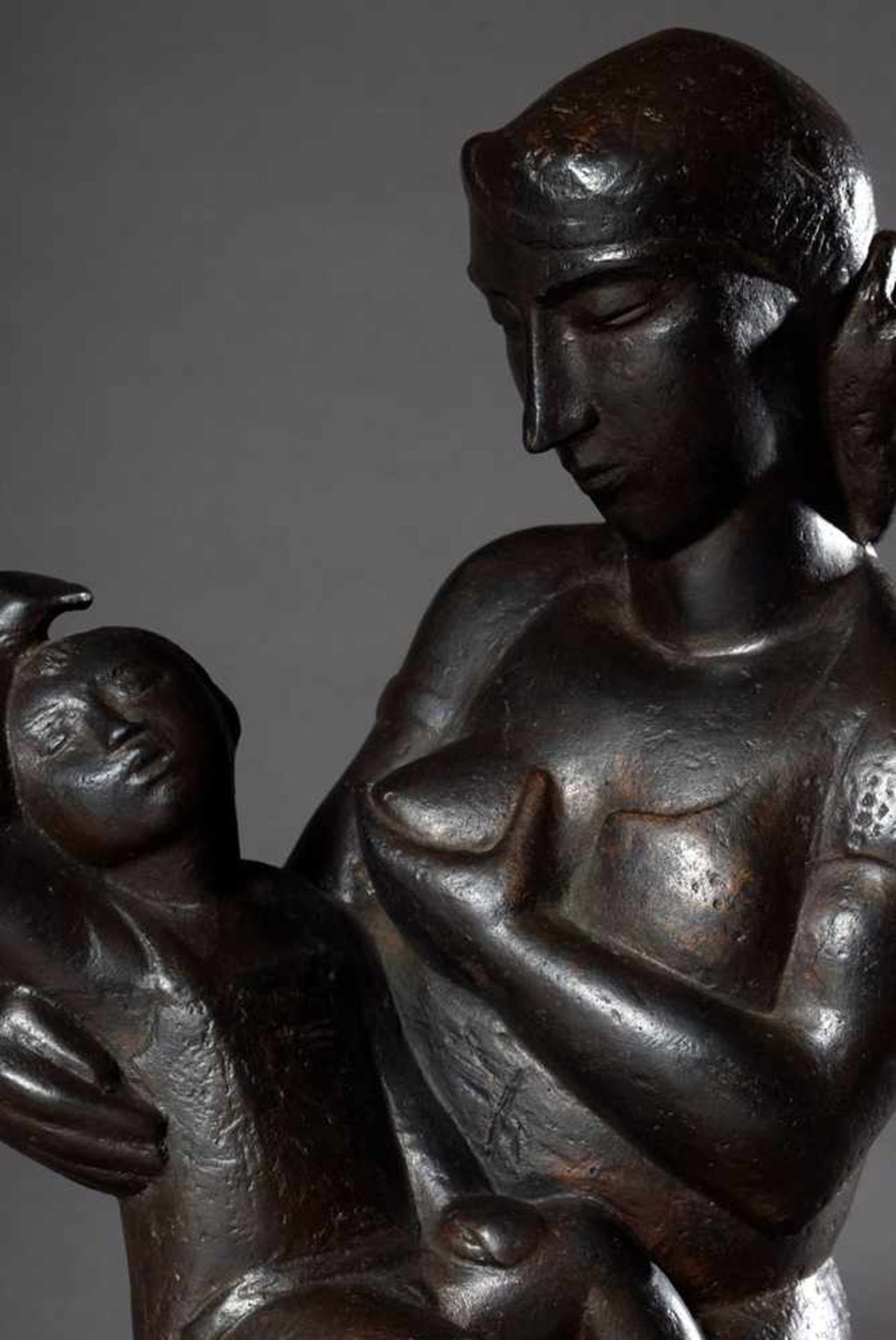 Roeder, Emy (1890 - 1971) "Mutter mit Kind", Bronze, sign., Guss Strehle, H. 34cmRoeder, Emy (1890 - - Image 2 of 7