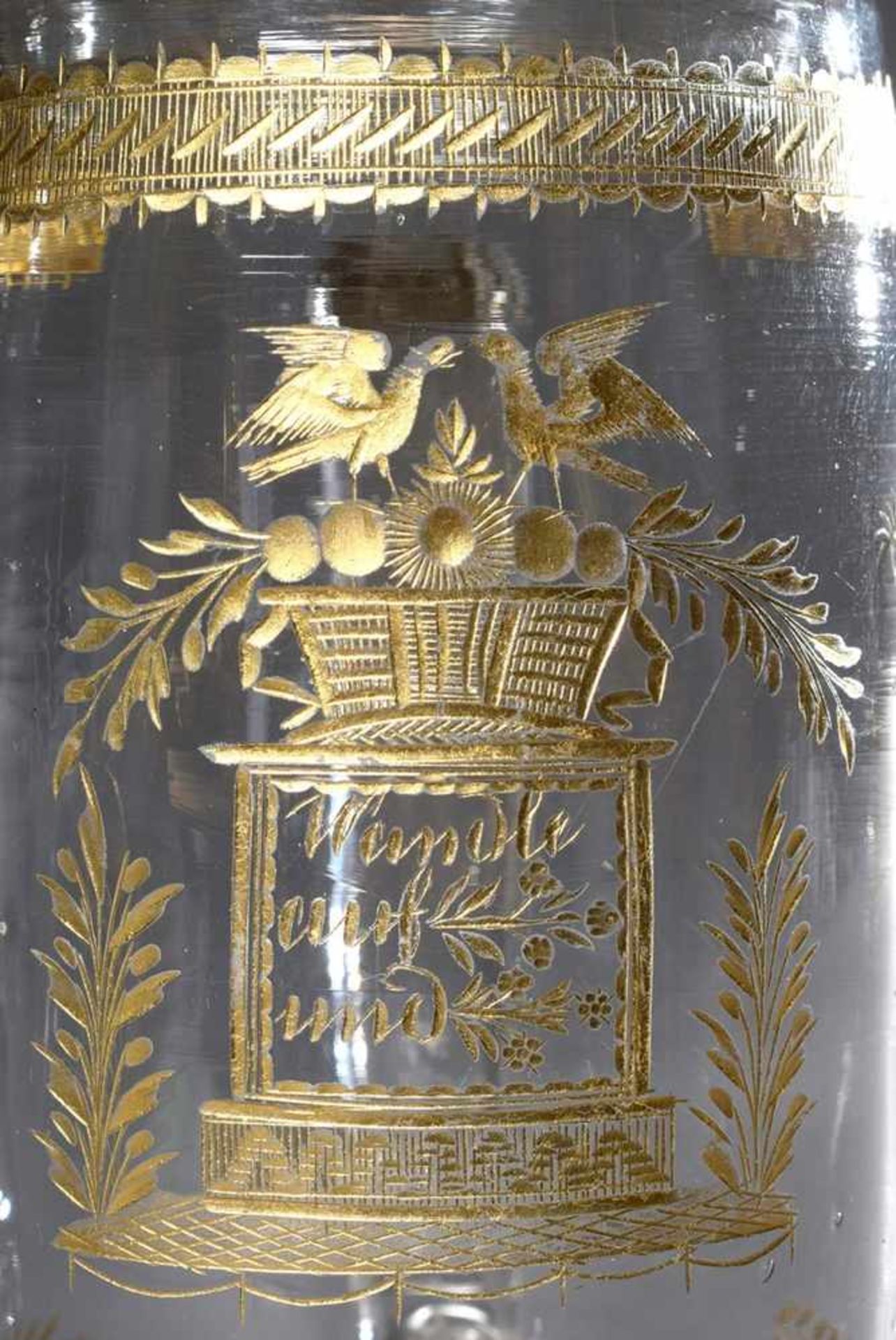 Empire Glas Deckelhumpen mit vergoldetem Schliffdekor "Wandle auf Rosen" und "Vergissmeinnicht", - Image 2 of 4