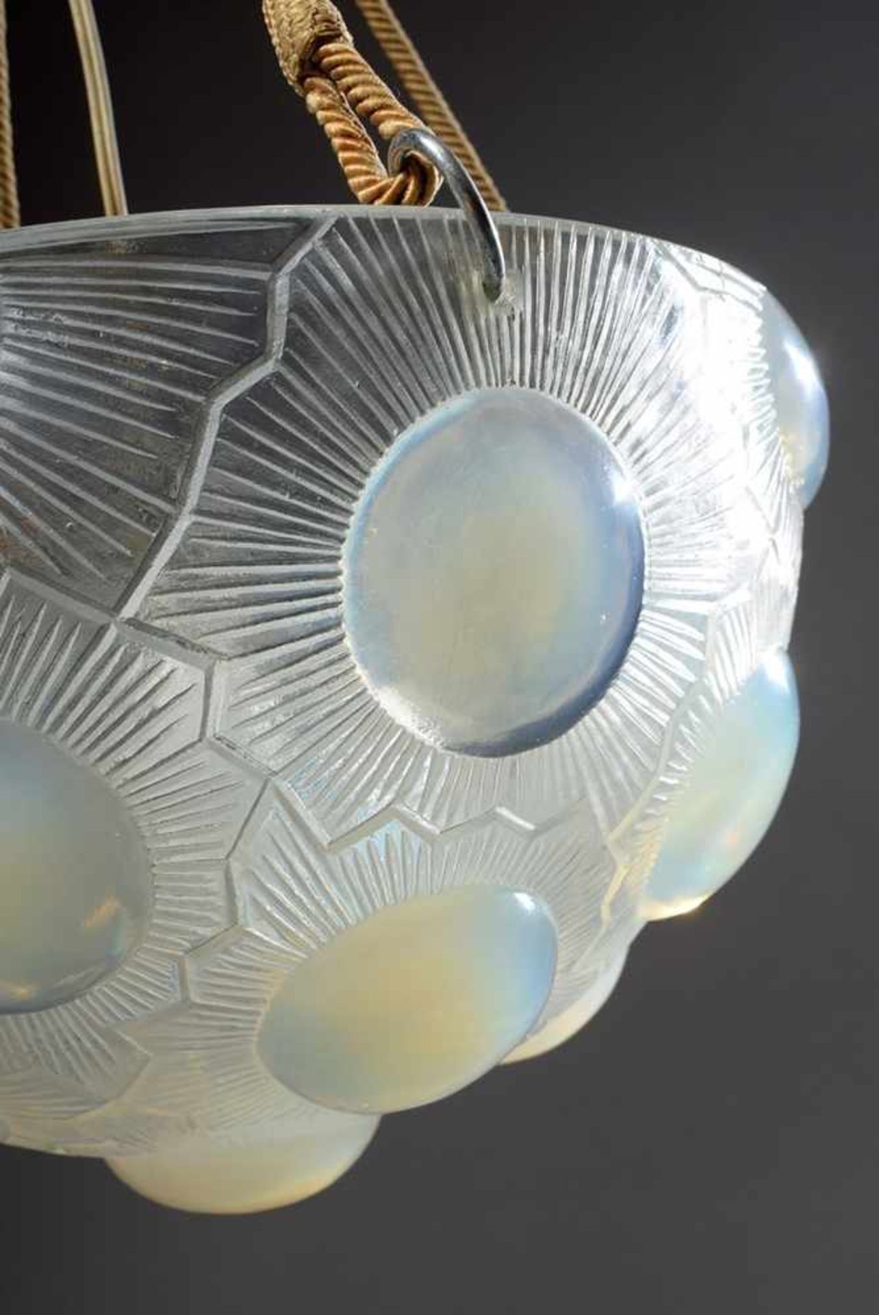 Lalique Opalin glass dome "Soleil", around 1926, scored signature, original condition, chip at the - Bild 2 aus 4
