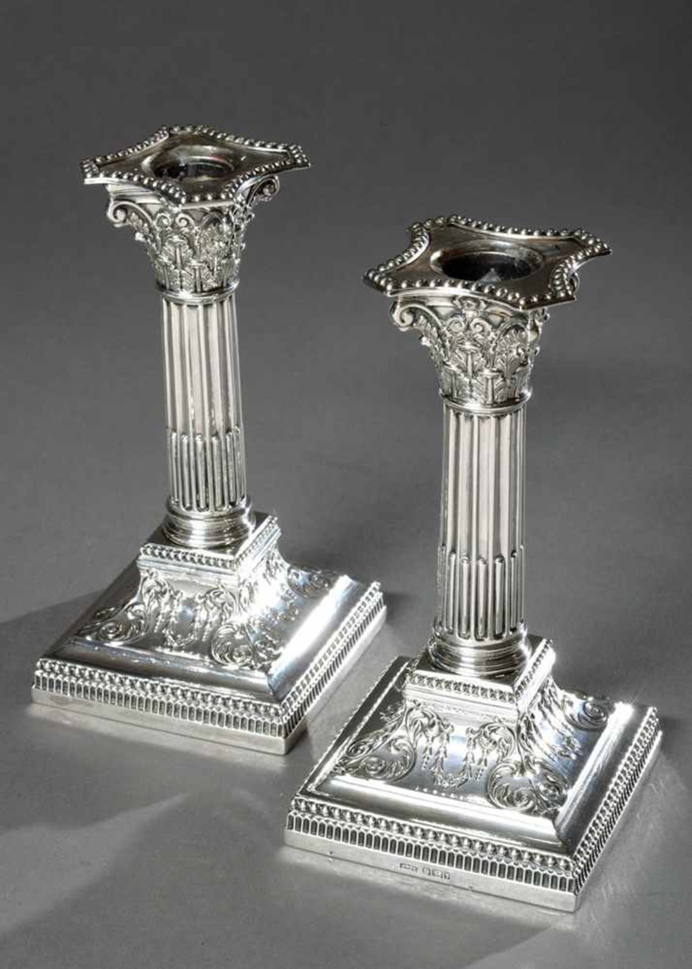 Paar Säulenleuchter in klassizistischer Façon, MZ: James Dixon & Sons Ltd., Sheffield 1901, Silber