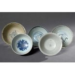 5 Various porcelain tea bowls, Ming-Qing, h. 5,5-6,5cm, Ø 11-14,5cm, small defects5 Diverse